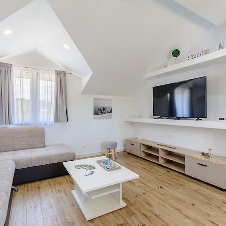 Apartment Darka 1 ซูมาร์ติน ภายนอก รูปภาพ