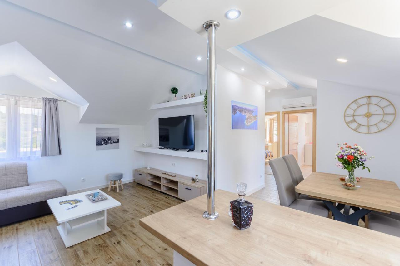 Apartment Darka 1 ซูมาร์ติน ภายนอก รูปภาพ